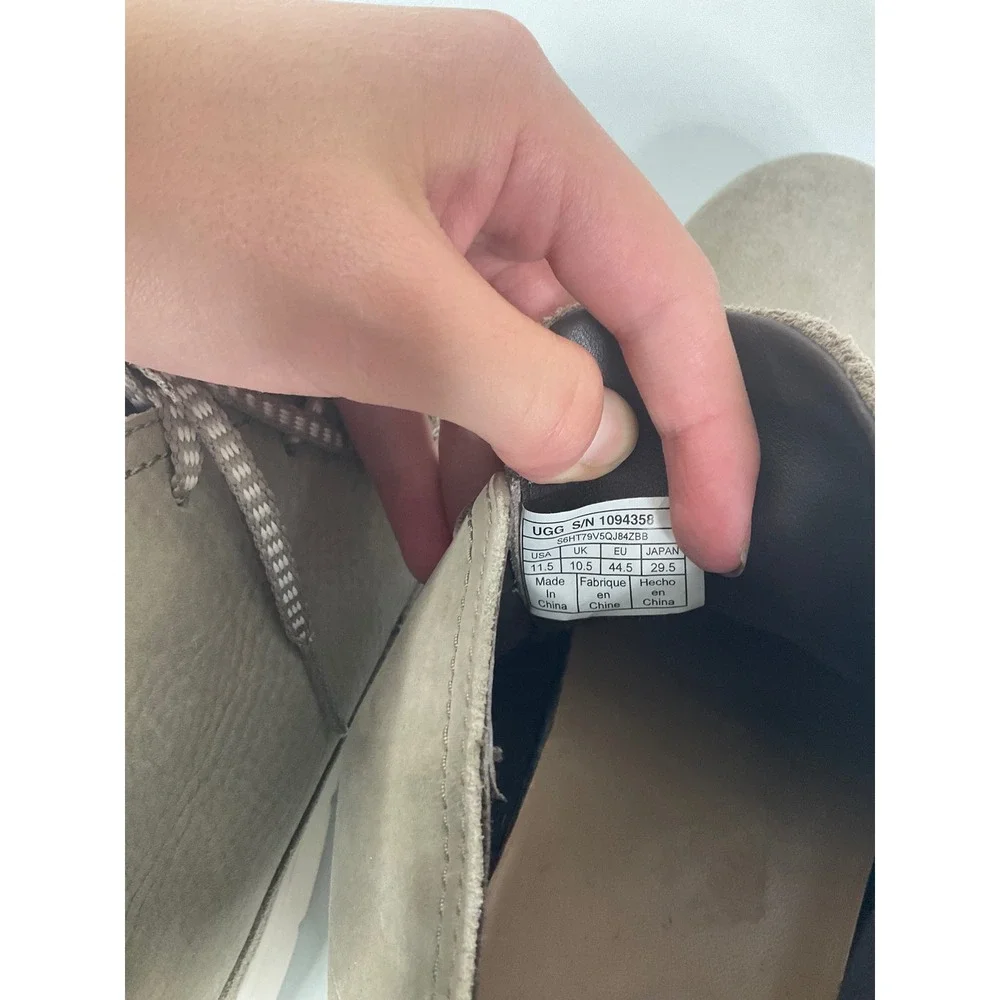 UGG pismo chukka